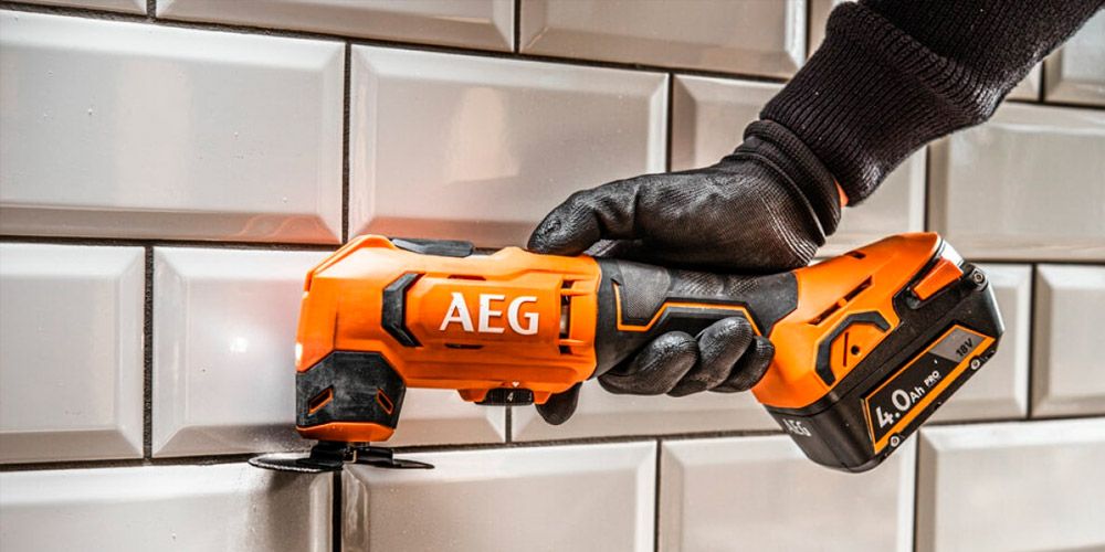 DIY Home Renovation Projects Made Easier with an Oscillating Multi-Tool